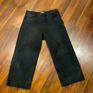 Reduced shipping✨Cello wide leg crop jeans 🖤